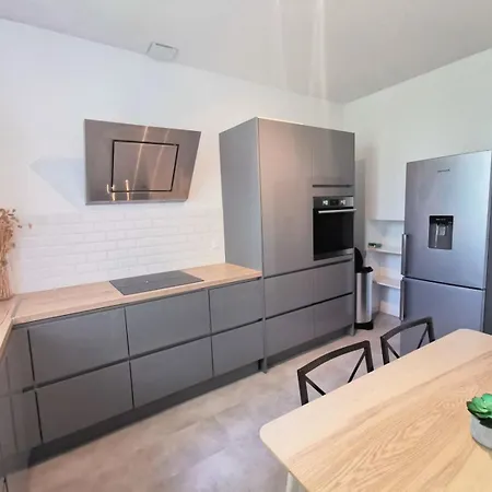 Proche Du Jardin Extraordinaire - Au Bout Du Quai Apartman