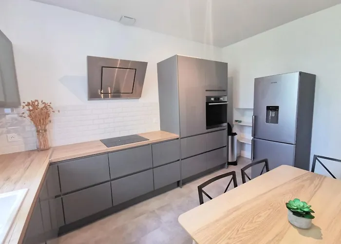 Proche Du Jardin Extraordinaire - Au Bout Du Quai Apartmán