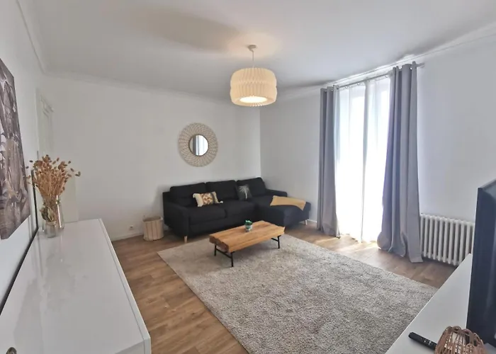 Proche Du Jardin Extraordinaire - Au Bout Du Quai Apartmán *